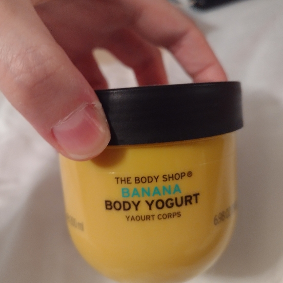The Body shop banana body yogurt moisture. Brand new. Never been opened. - Picture 3 of 3